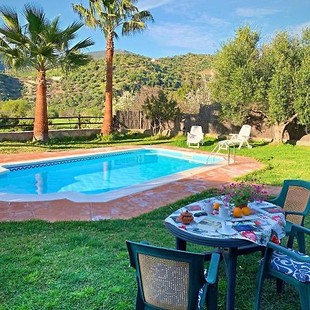 Vivelorural Casa Y Piscina En Zahara De La Sierra Villa Buitenkant foto